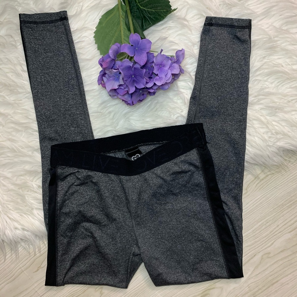 Aeropostale| gray and black skinny leggi…